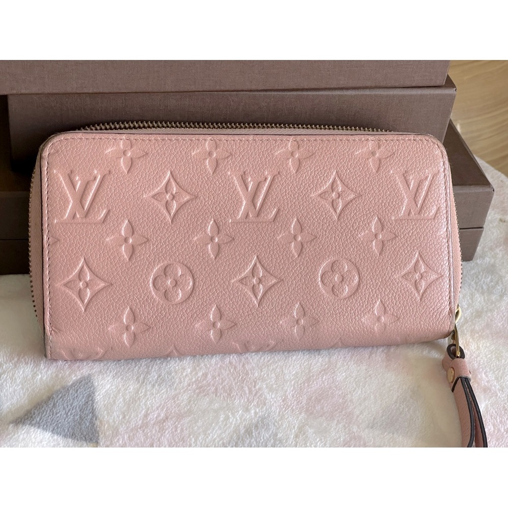 Louis Vuitton PINK zippy wallet empreinte  leather 2018